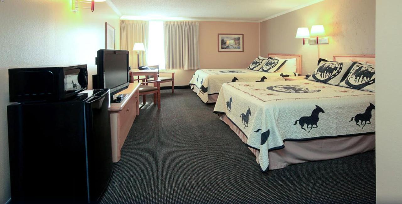 Yellowstonepark Inn&Suites Лівінгстон Екстер'єр фото